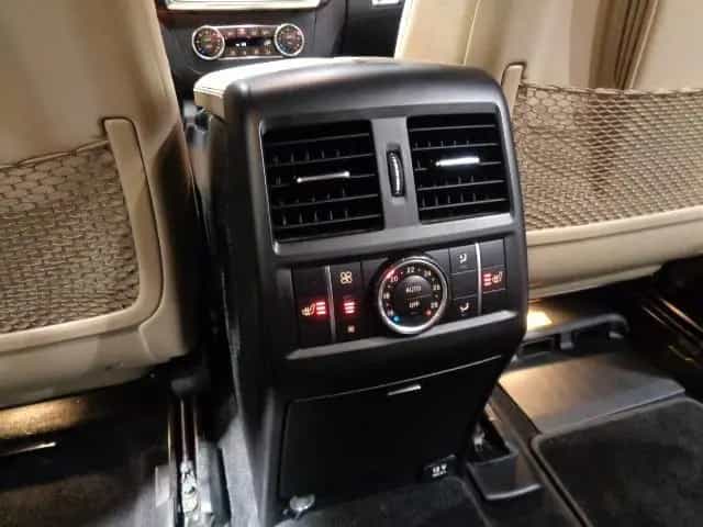 Mercedes-Benz GL 500 GL550 4MATIC AMG 03/2014-photo-17