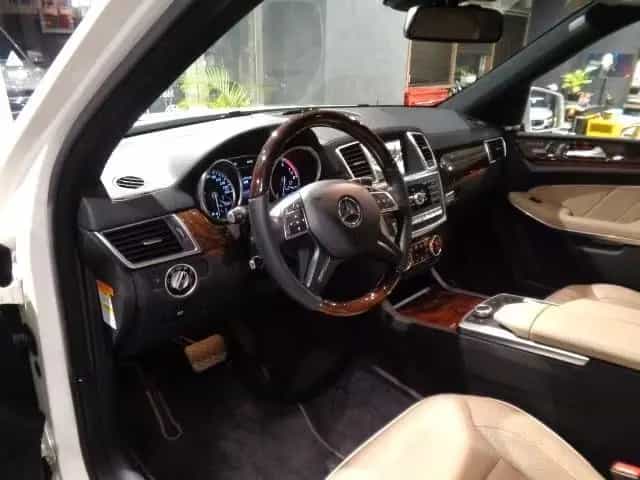 Mercedes-Benz GL 500 GL550 4MATIC AMG 03/2014-photo-4