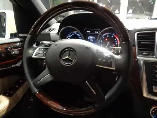 Mercedes-Benz GL 500 GL550 4MATIC AMG 03/2014-photo-5