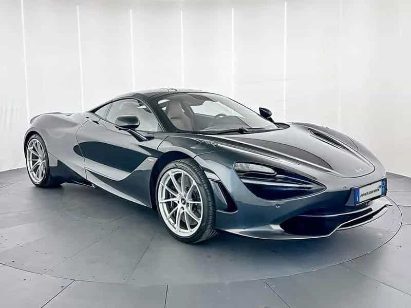 McLaren 750S Coupe - McLaren Milano 03/2025-photo-0