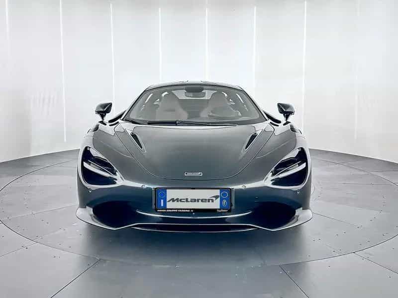 McLaren 750S Coupe - McLaren Milano 03/2025-photo-1