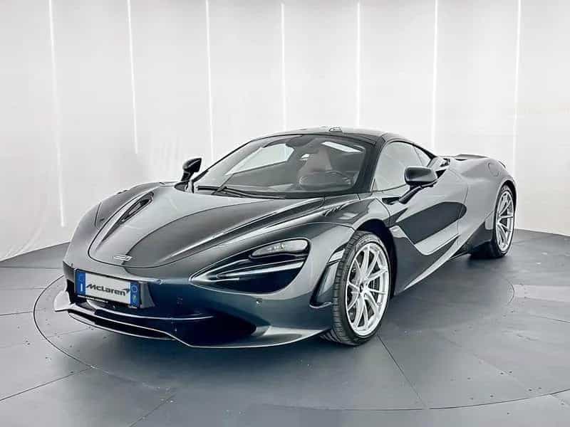 McLaren 750S Coupe - McLaren Milano 03/2025-photo-2