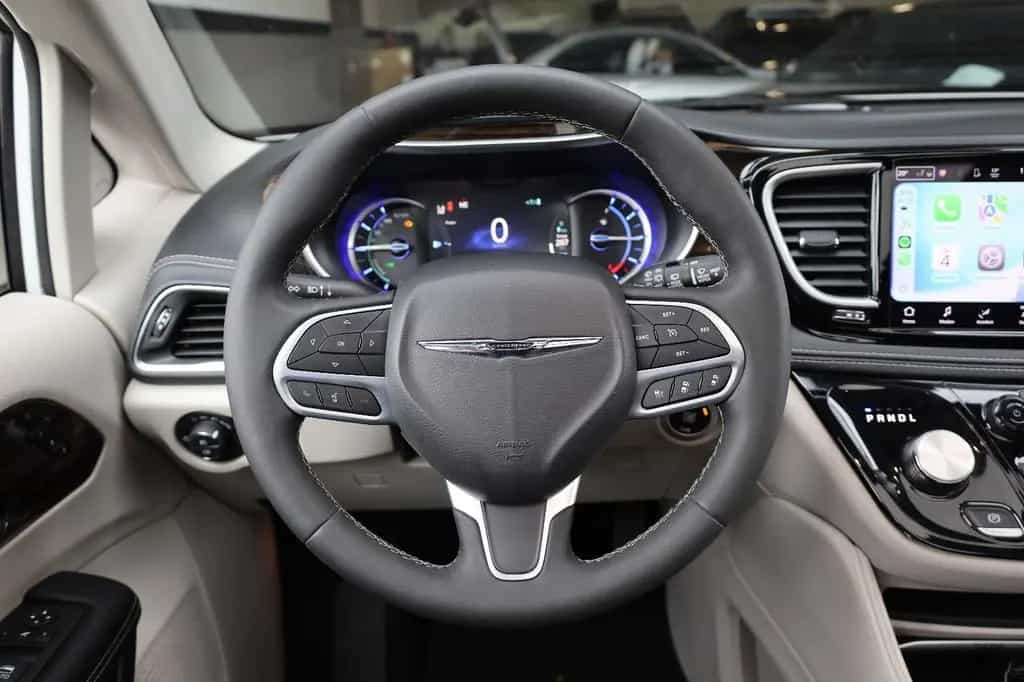 Chrysler Pacifica 3.6 Hybrid Limited/PANO/SHZ/LHZ/TTW/R17 07/2023-photo-10