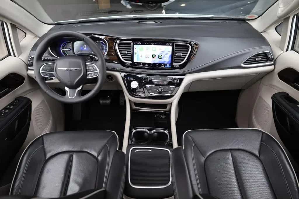 Chrysler Pacifica 3.6 Hybrid Limited/PANO/SHZ/LHZ/TTW/R17 07/2023-photo-15