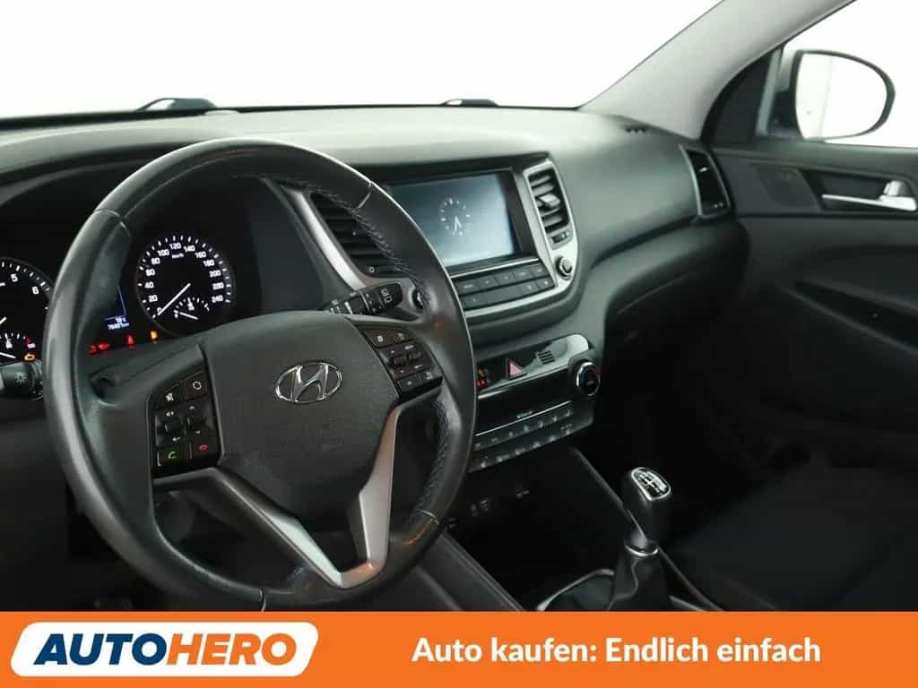 Hyundai TUCSON 1.6 Trend blue 2WD*NAVI*TEMPO*SHZ*AHK* 07/2017-photo-10