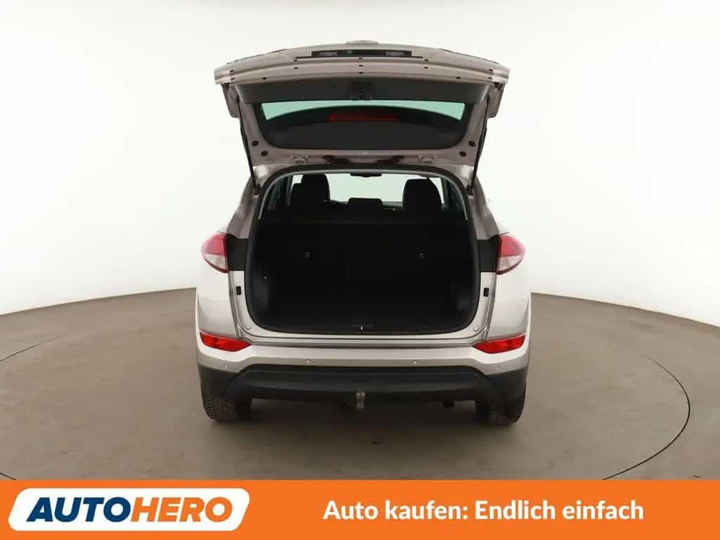 Hyundai TUCSON 1.6 Trend blue 2WD*NAVI*TEMPO*SHZ*AHK* 07/2017-photo-16