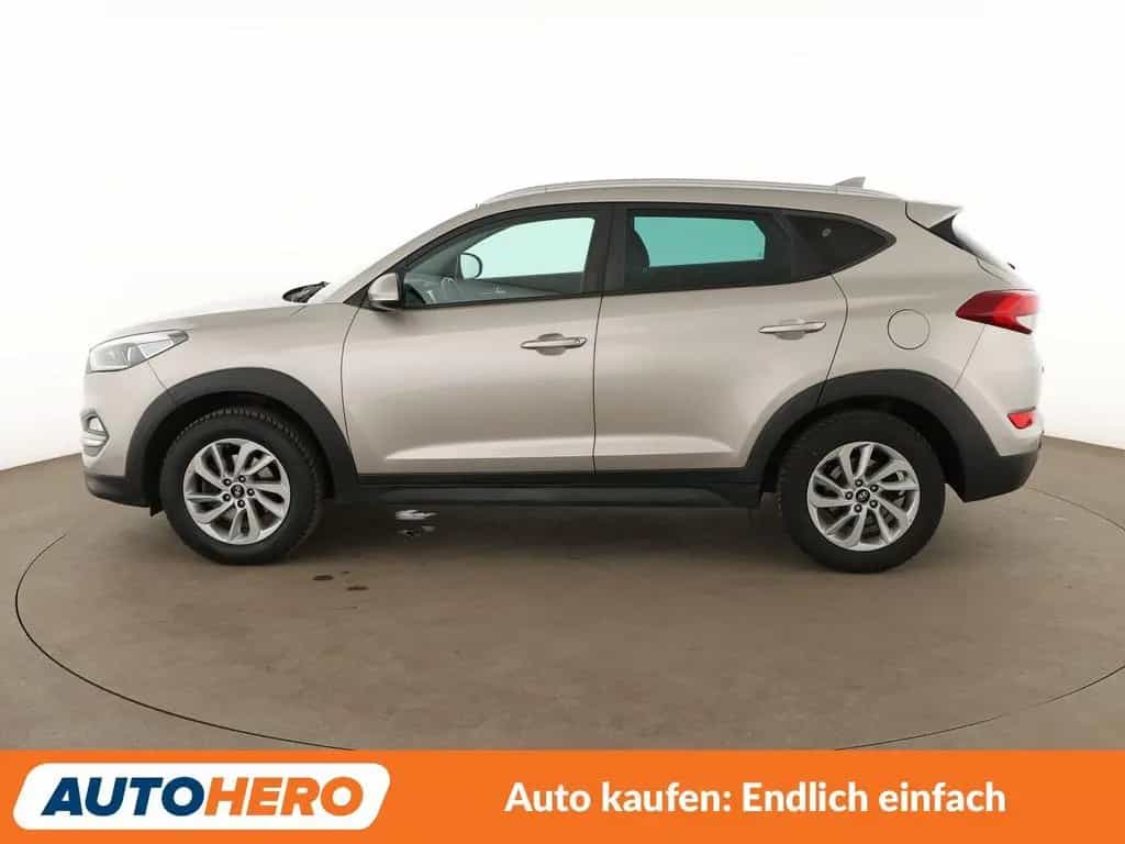 Hyundai TUCSON 1.6 Trend blue 2WD*NAVI*TEMPO*SHZ*AHK* 07/2017-photo-2