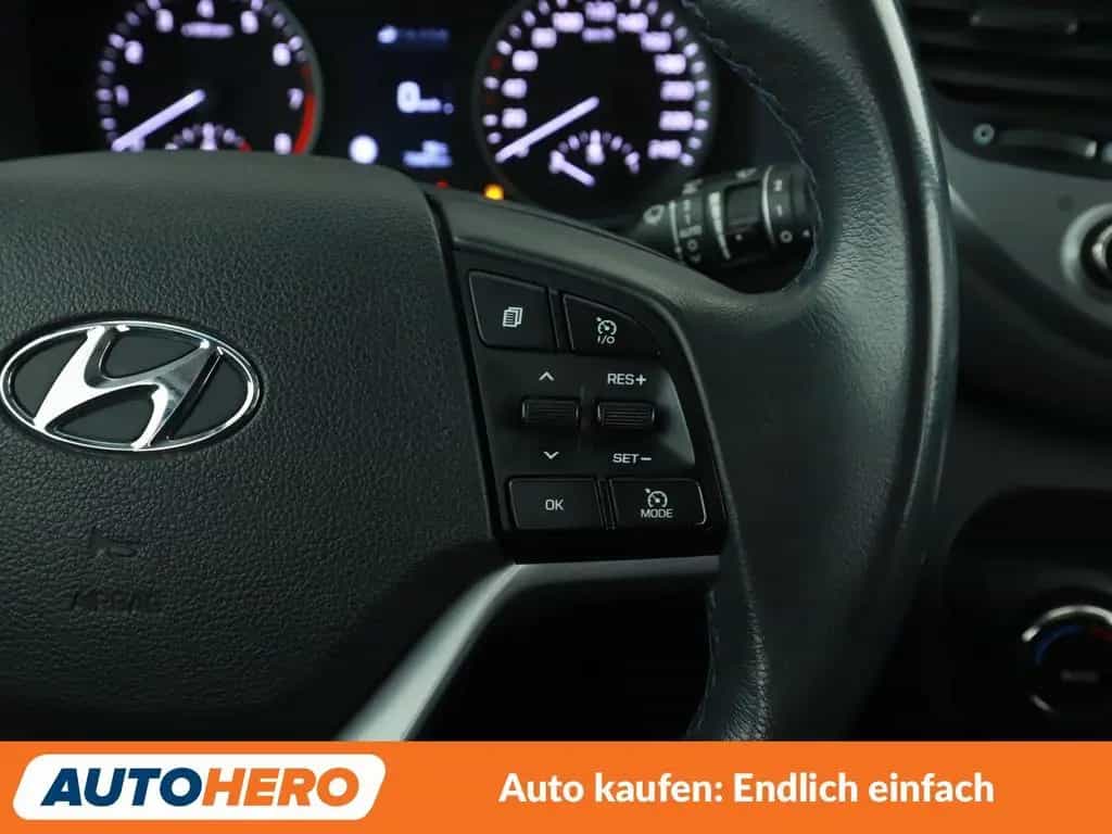 Hyundai TUCSON 1.6 Trend blue 2WD*NAVI*TEMPO*SHZ*AHK* 07/2017-photo-24