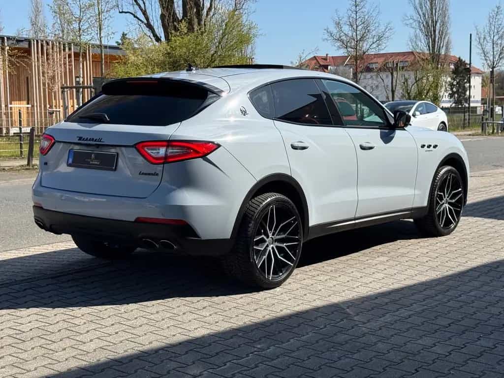 Maserati Levante 3.0 V6 GS 4x4 *1 Of 1*Exklusiv Umbau* 07/2019-photo-5