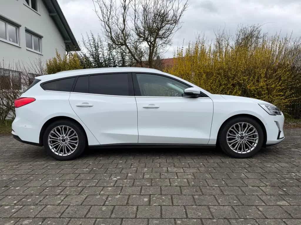 Ford Focus Turnier HUD/ACC/AHK/B&O 03/2019-photo-1