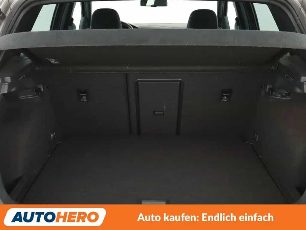 Volkswagen Golf VII 1.4 TSI Highline BMTAut. *NAVI*BI-XENON 10/2015-photo-17