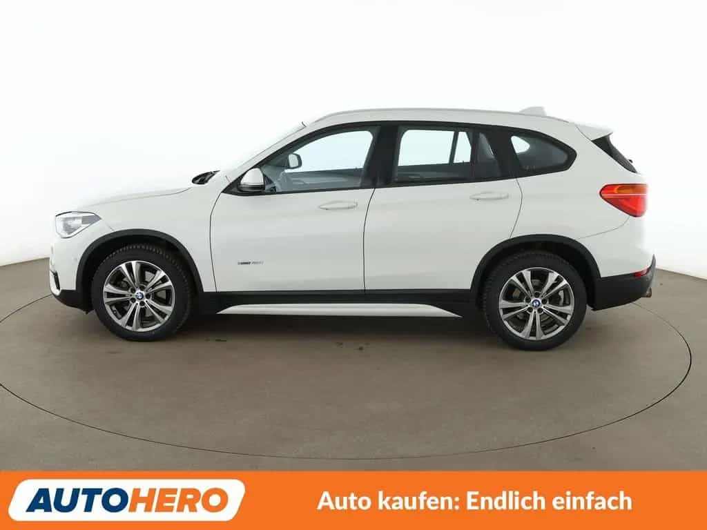BMW X1 xDrive 20i Sport Line  Aut.*NAVI*LED*TEMPO* 05/2017-photo-2