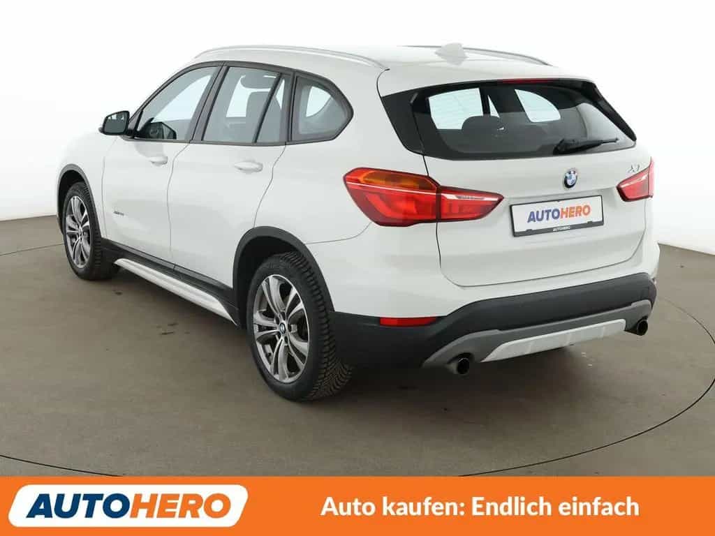 BMW X1 xDrive 20i Sport Line  Aut.*NAVI*LED*TEMPO* 05/2017-photo-3