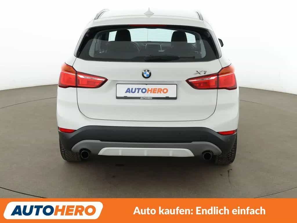 BMW X1 xDrive 20i Sport Line  Aut.*NAVI*LED*TEMPO* 05/2017-photo-4