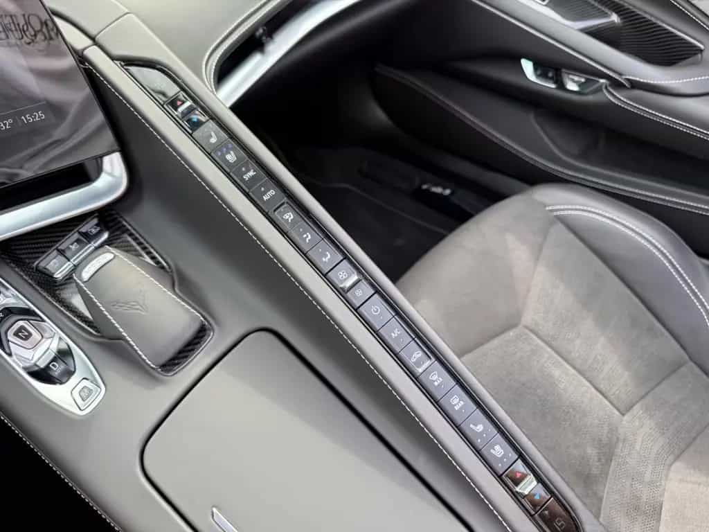 Corvette C8 EU C8 Cabrio 3LT FrontLift Magnet.Ride Carbon 06/2023-photo-24