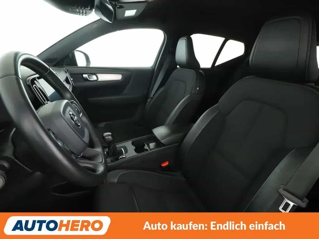 Volvo XC40 1.5 T3 Momentum Pro 2WD*NAVI*TEMPO*CAM*PDC* 07/2019-photo-9