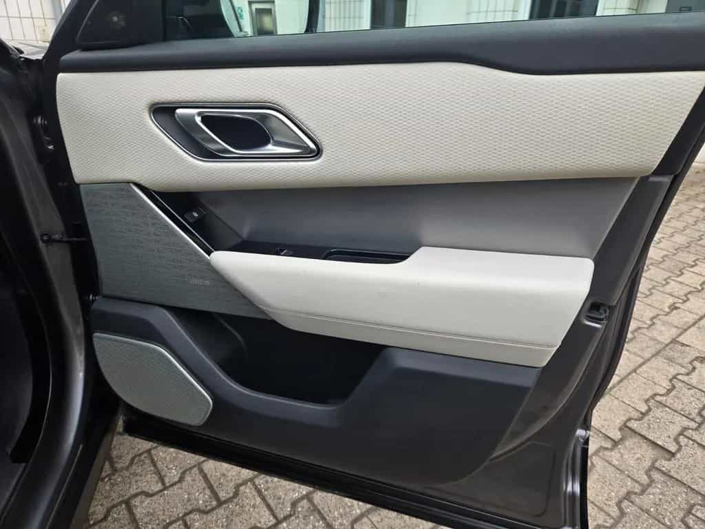 Land Rover Range Rover Rover Velar R-Dynamic SE 09/2017-photo-17