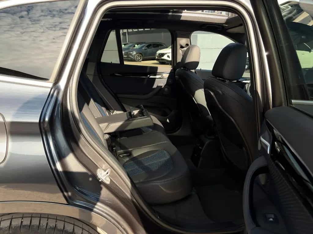 BMW X1 xDr. 25d M Sport 2Z-Klima Pano H&K CAM CarPl. 01/2020-photo-32