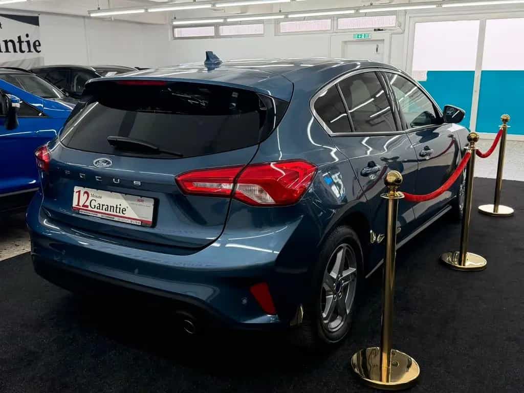 Ford Focus Lim. Titanium*AUTOMATIK*NAVI*GARANTIE* 11/2019-photo-3