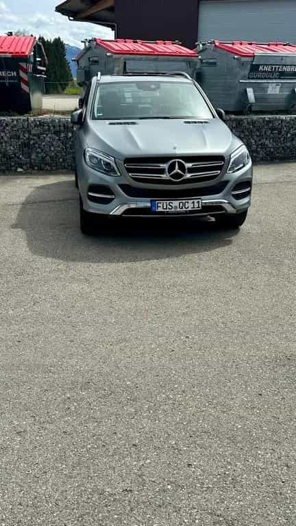 Mercedes-Benz GLE-Class 250 d 4MATIC - 06/2018-photo-3