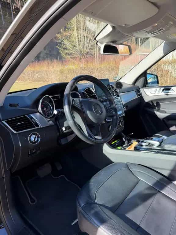 Mercedes-Benz GLE-Class 250 d 4MATIC - 06/2018-photo-9