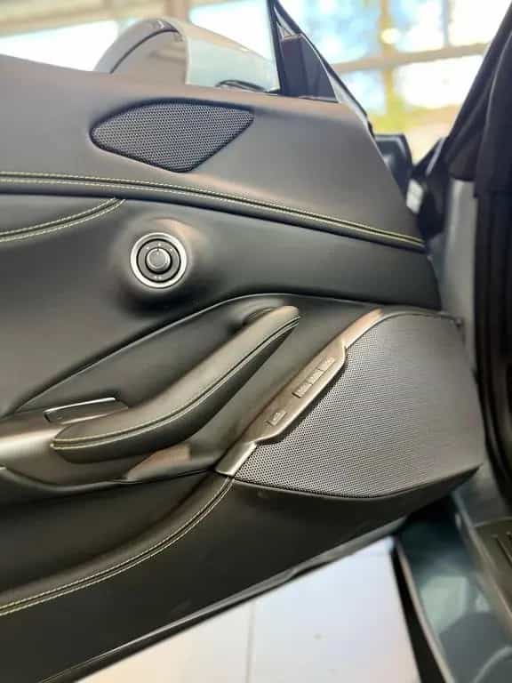 Ferrari Portofino M SITZBEL 20" APPLE CAM SCUDERIA POWER 03/2023-photo-12