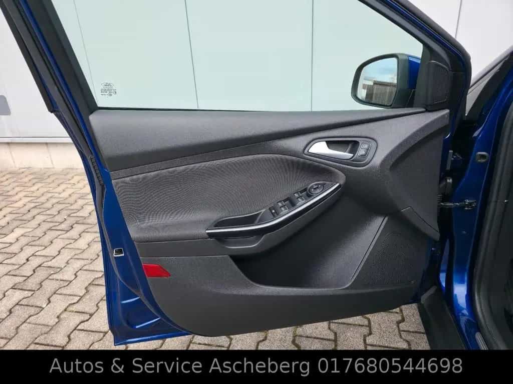Ford Focus Turnier Titanium Automatik*Zahnr.Neu 11/2016-photo-5