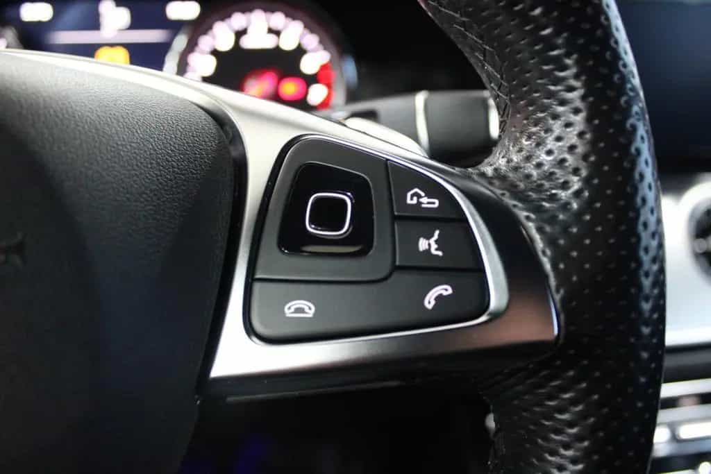 Mercedes-Benz E-Class 200 9G Coupé 9G-Tronic AMG 06/2019-photo-17
