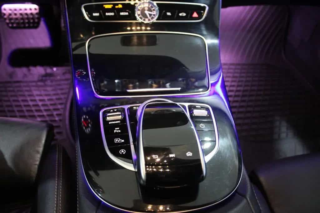 Mercedes-Benz E-Class 200 9G Coupé 9G-Tronic AMG 06/2019-photo-24