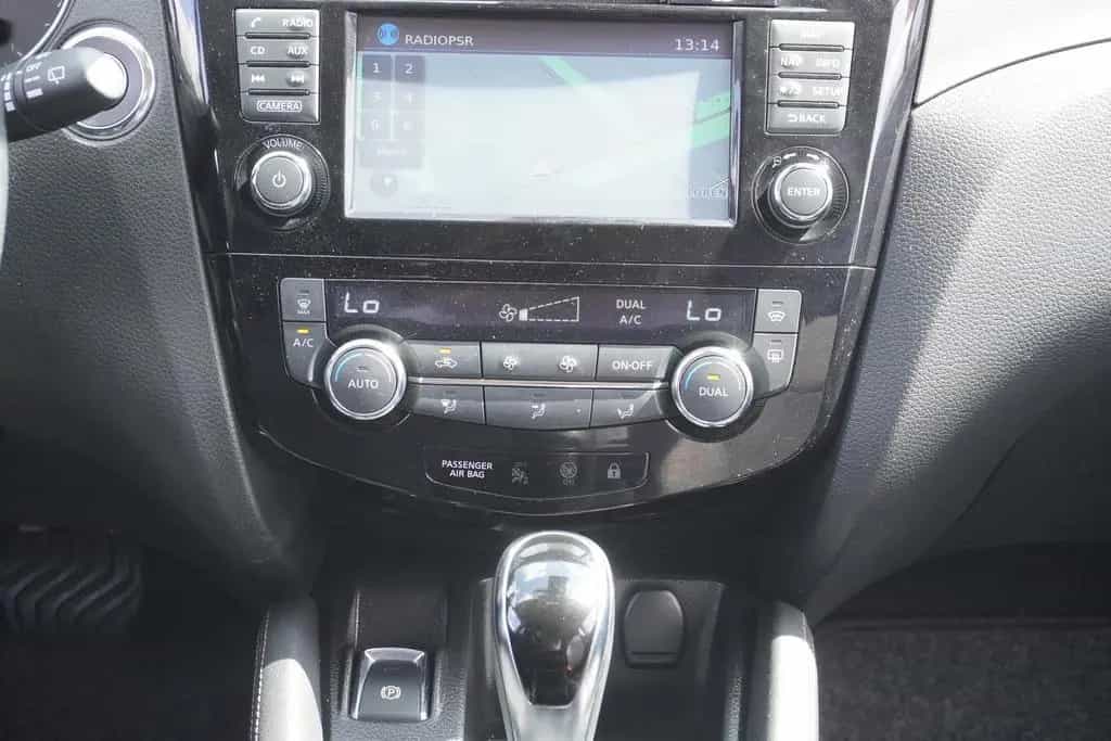 Nissan Qashqai 1.2 DIG-T XTronic LED Panorama 360° Navi 08/2018-photo-11