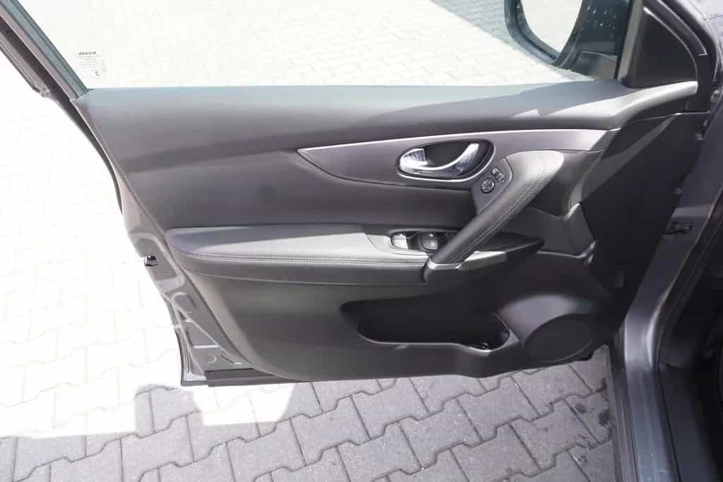 Nissan Qashqai 1.2 DIG-T XTronic LED Panorama 360° Navi 08/2018-photo-16