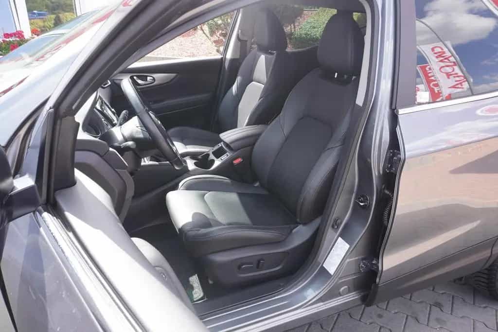 Nissan Qashqai 1.2 DIG-T XTronic LED Panorama 360° Navi 08/2018-photo-17