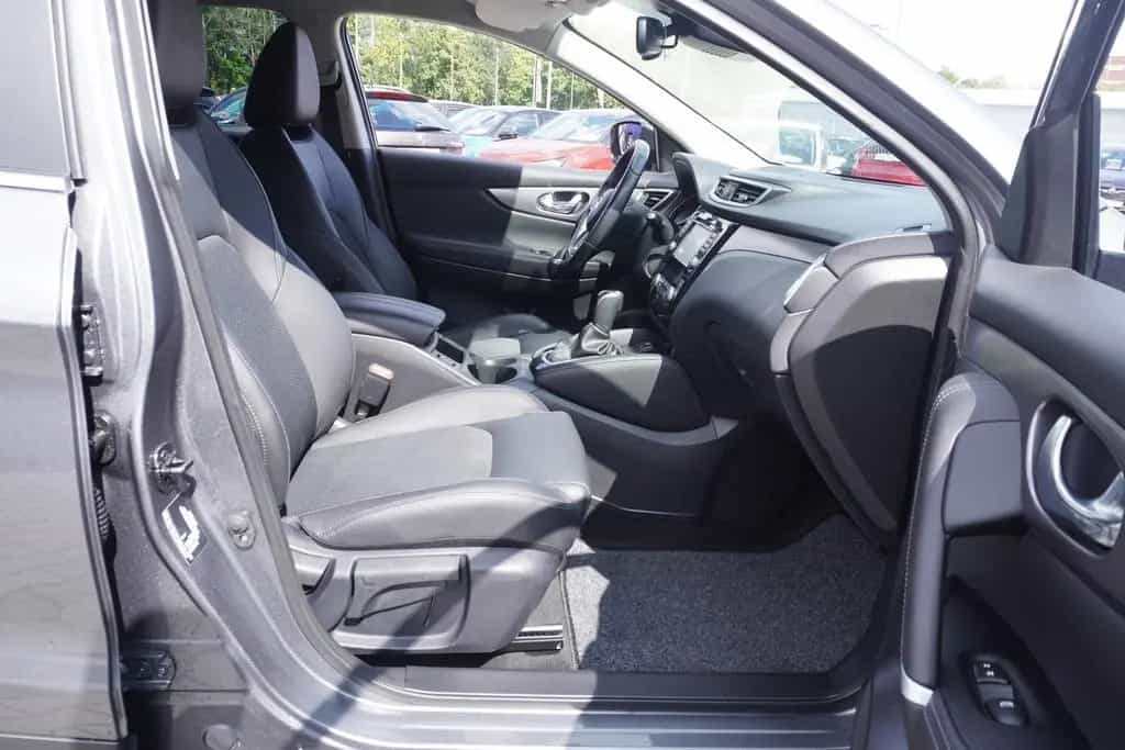 Nissan Qashqai 1.2 DIG-T XTronic LED Panorama 360° Navi 08/2018-photo-18