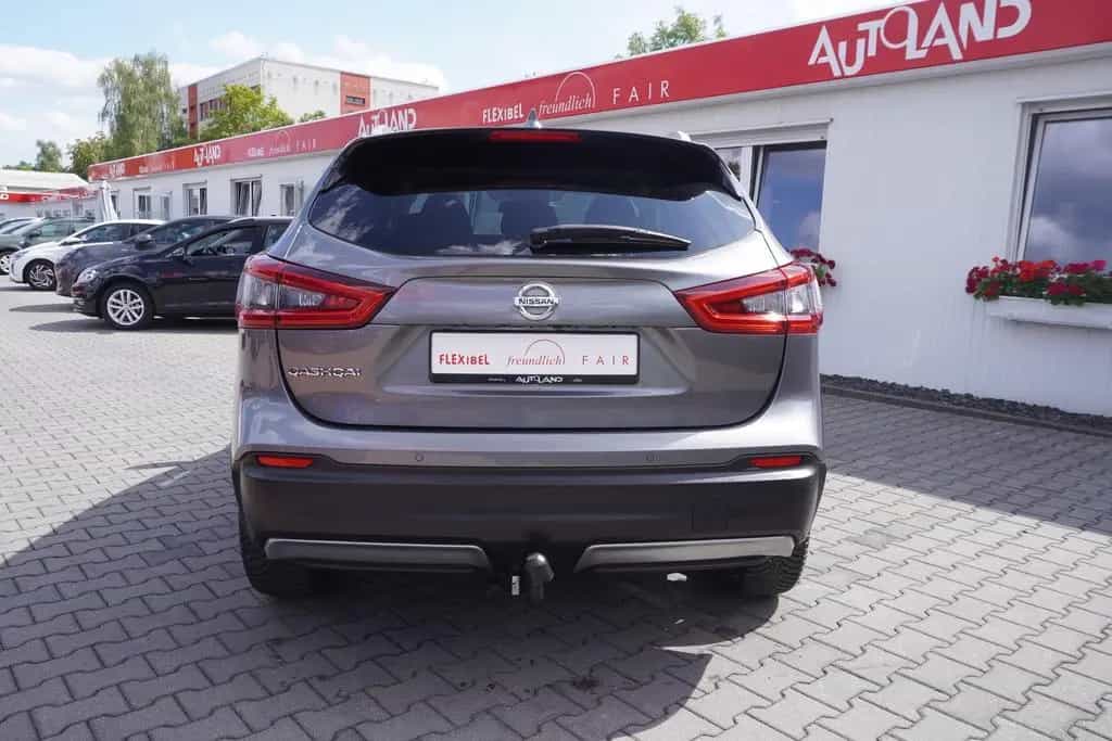 Nissan Qashqai 1.2 DIG-T XTronic LED Panorama 360° Navi 08/2018-photo-3