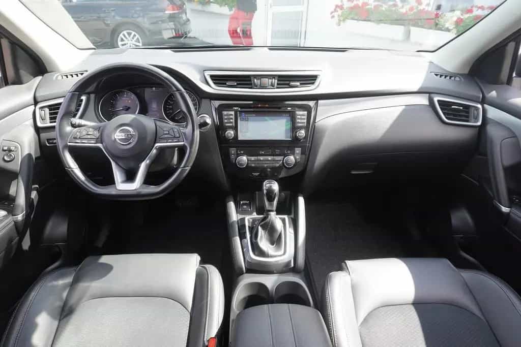 Nissan Qashqai 1.2 DIG-T XTronic LED Panorama 360° Navi 08/2018-photo-8