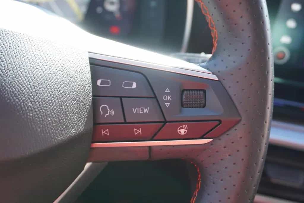 Seat Leon 1.5TSI FR LED Navi ACC Kamera FullLink 08/2020-photo-22