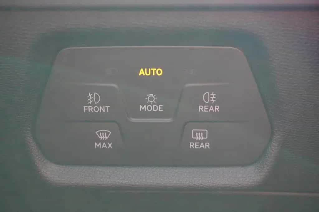 Seat Leon 1.5TSI FR LED Navi ACC Kamera FullLink 08/2020-photo-25