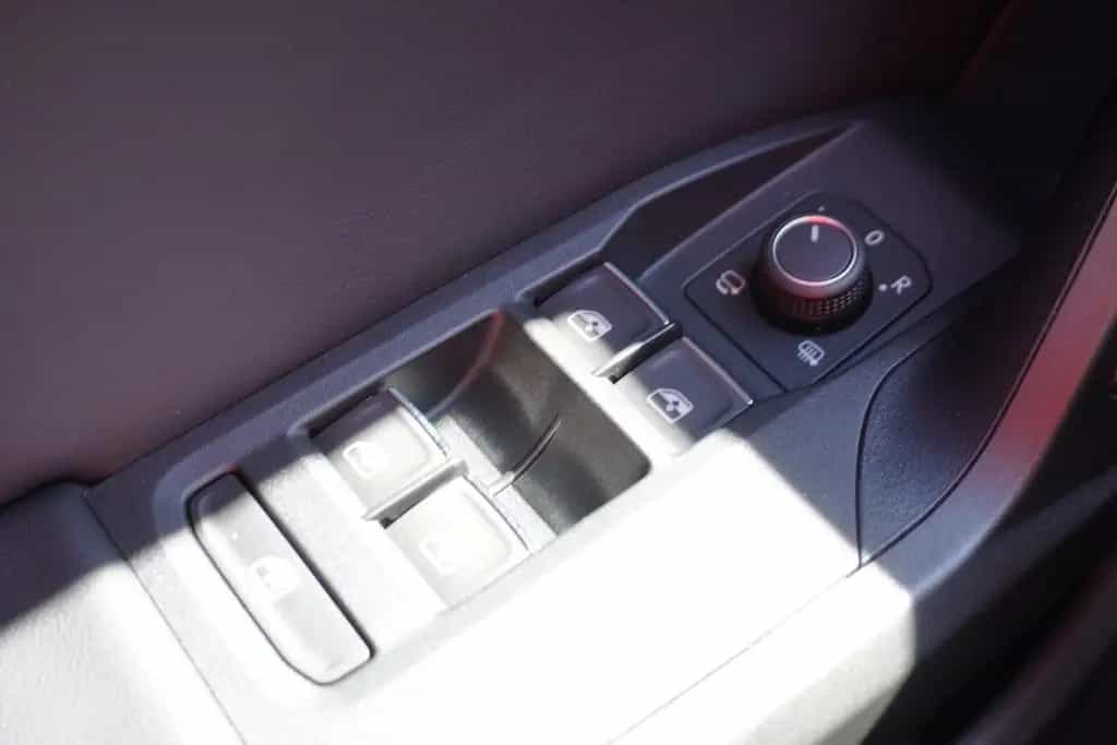 Seat Leon 1.5TSI FR LED Navi ACC Kamera FullLink 08/2020-photo-26