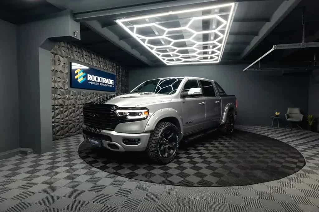 Dodge RAM 5.7 V8 HEMI 4x4 Offroad Night Limited 19% 12/2020-photo-0