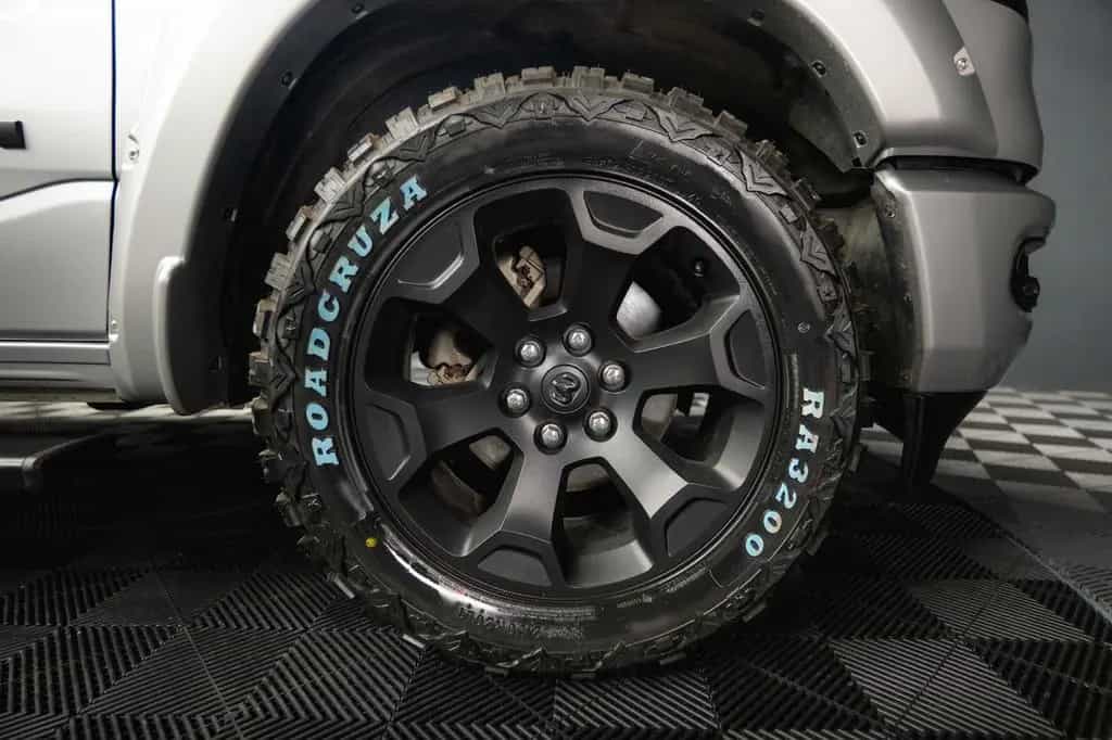 Dodge RAM 5.7 V8 HEMI 4x4 Offroad Night Limited 19% 12/2020-photo-11