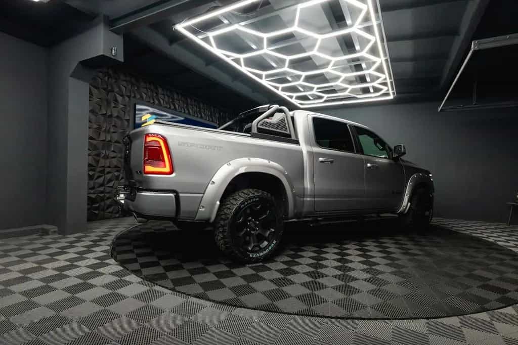 Dodge RAM 5.7 V8 HEMI 4x4 Offroad Night Limited 19% 12/2020-photo-12