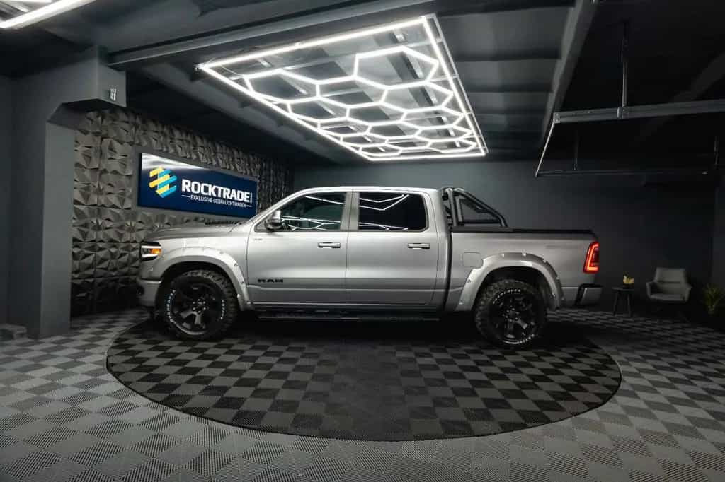 Dodge RAM 5.7 V8 HEMI 4x4 Offroad Night Limited 19% 12/2020-photo-18