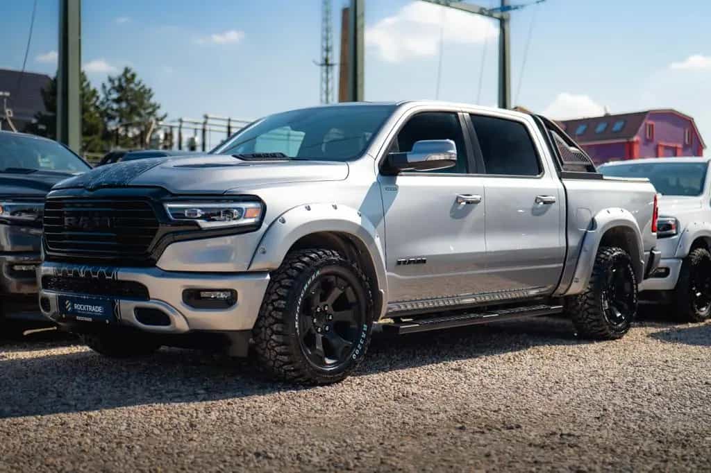 Dodge RAM 5.7 V8 HEMI 4x4 Offroad Night Limited 19% 12/2020-photo-19