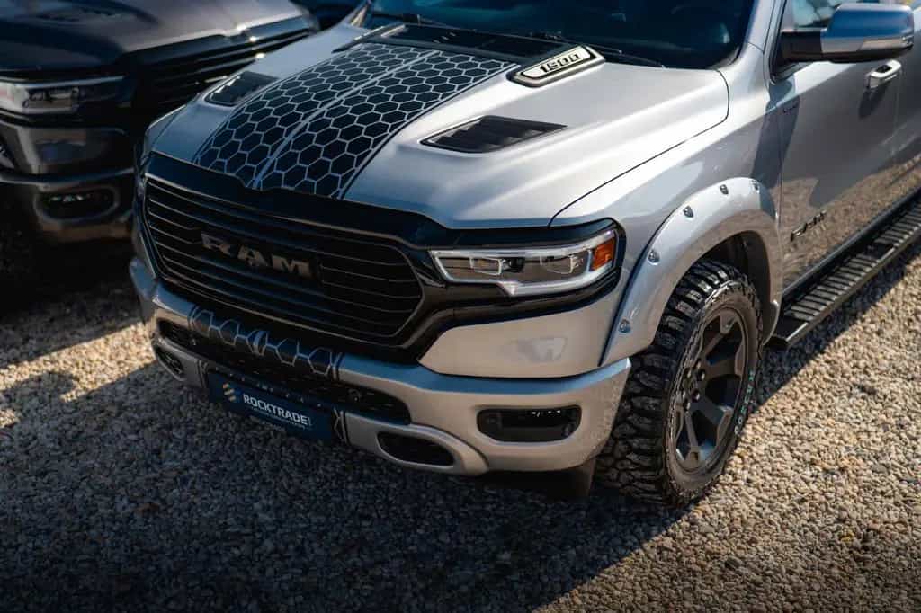 Dodge RAM 5.7 V8 HEMI 4x4 Offroad Night Limited 19% 12/2020-photo-20
