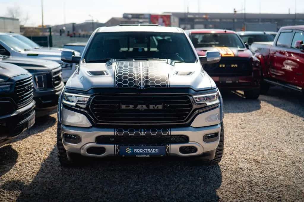 Dodge RAM 5.7 V8 HEMI 4x4 Offroad Night Limited 19% 12/2020-photo-21