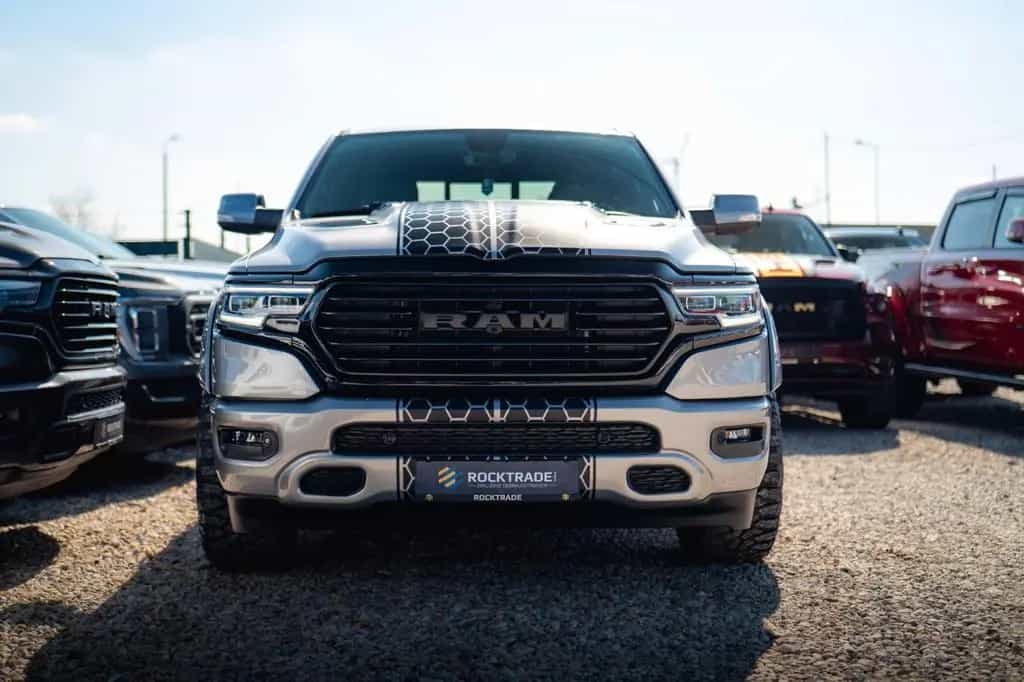 Dodge RAM 5.7 V8 HEMI 4x4 Offroad Night Limited 19% 12/2020-photo-22
