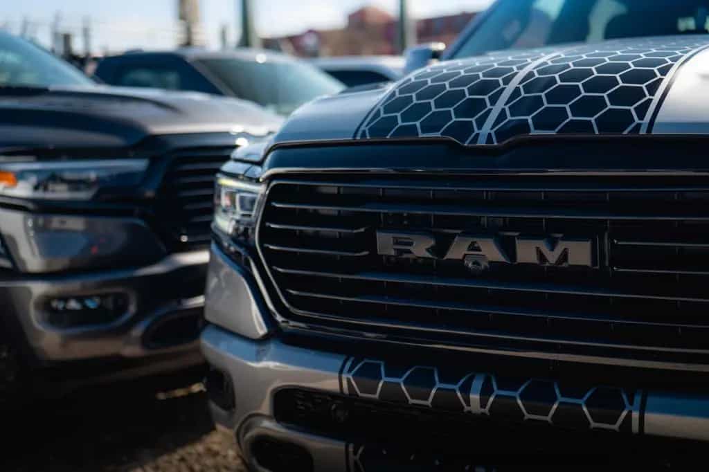 Dodge RAM 5.7 V8 HEMI 4x4 Offroad Night Limited 19% 12/2020-photo-23