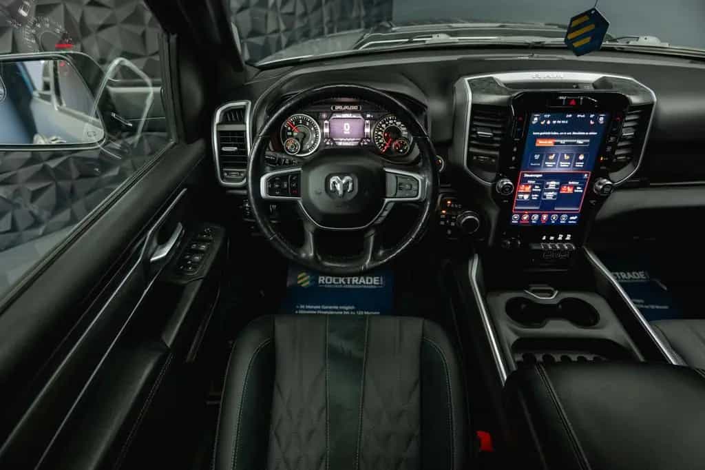 Dodge RAM 5.7 V8 HEMI 4x4 Offroad Night Limited 19% 12/2020-photo-26