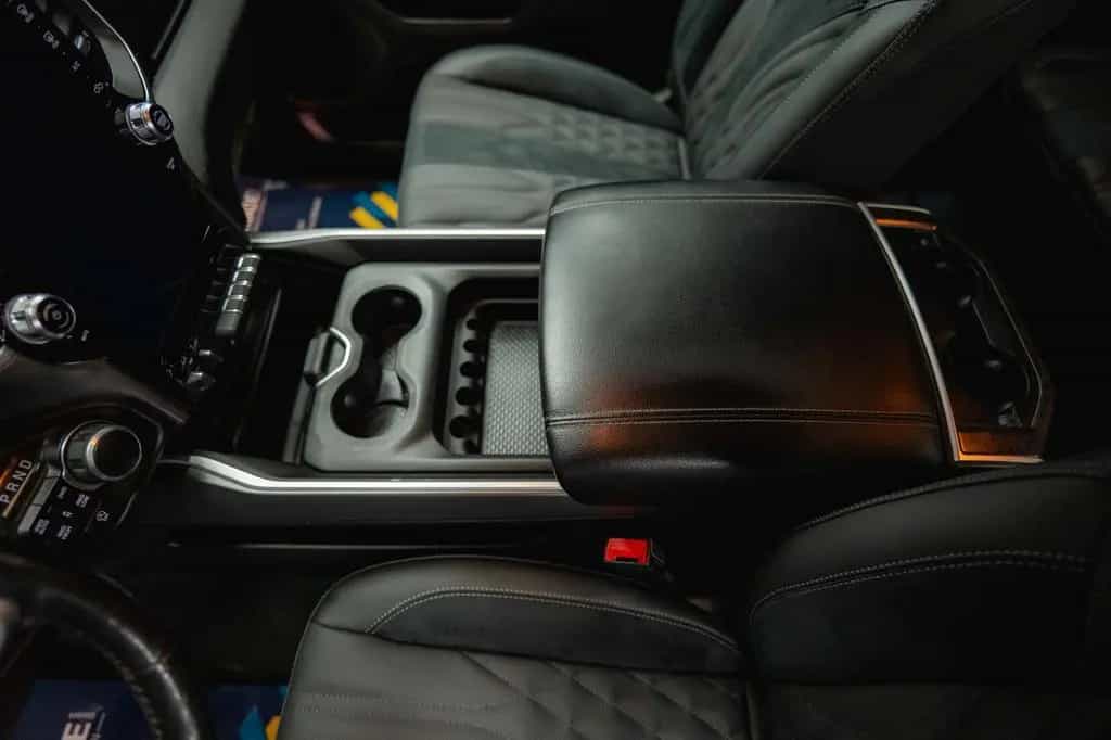 Dodge RAM 5.7 V8 HEMI 4x4 Offroad Night Limited 19% 12/2020-photo-38