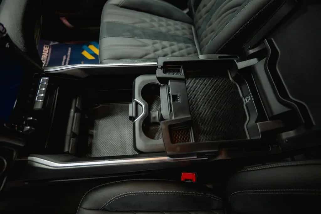 Dodge RAM 5.7 V8 HEMI 4x4 Offroad Night Limited 19% 12/2020-photo-39